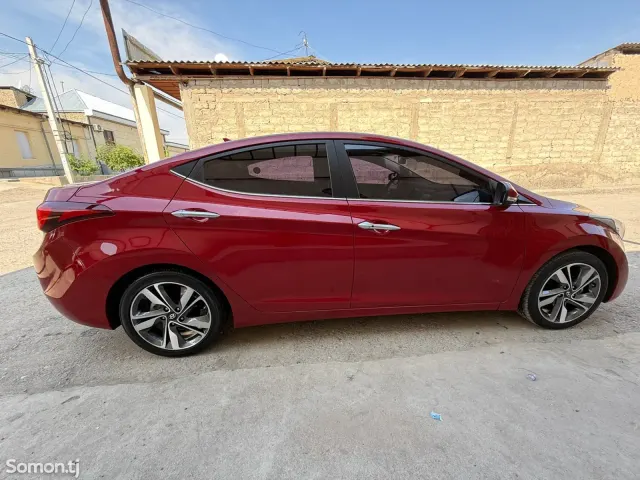 Hyundai Avante 2014 · 1.6 AT