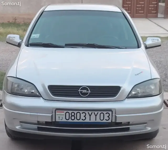 Opel Astra G 2001 · 1.6 MT