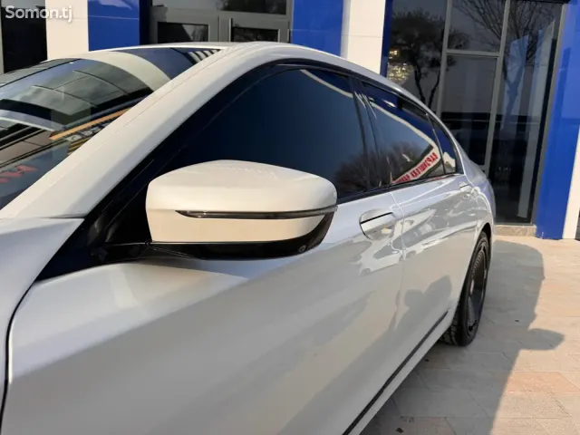 BMW 7 series 2017 · 3.0 AT