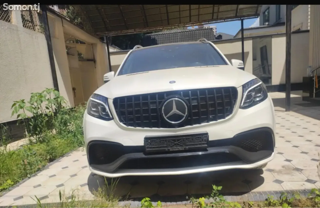 Mercedes-Benz GLS 2017 · 4.5 AT