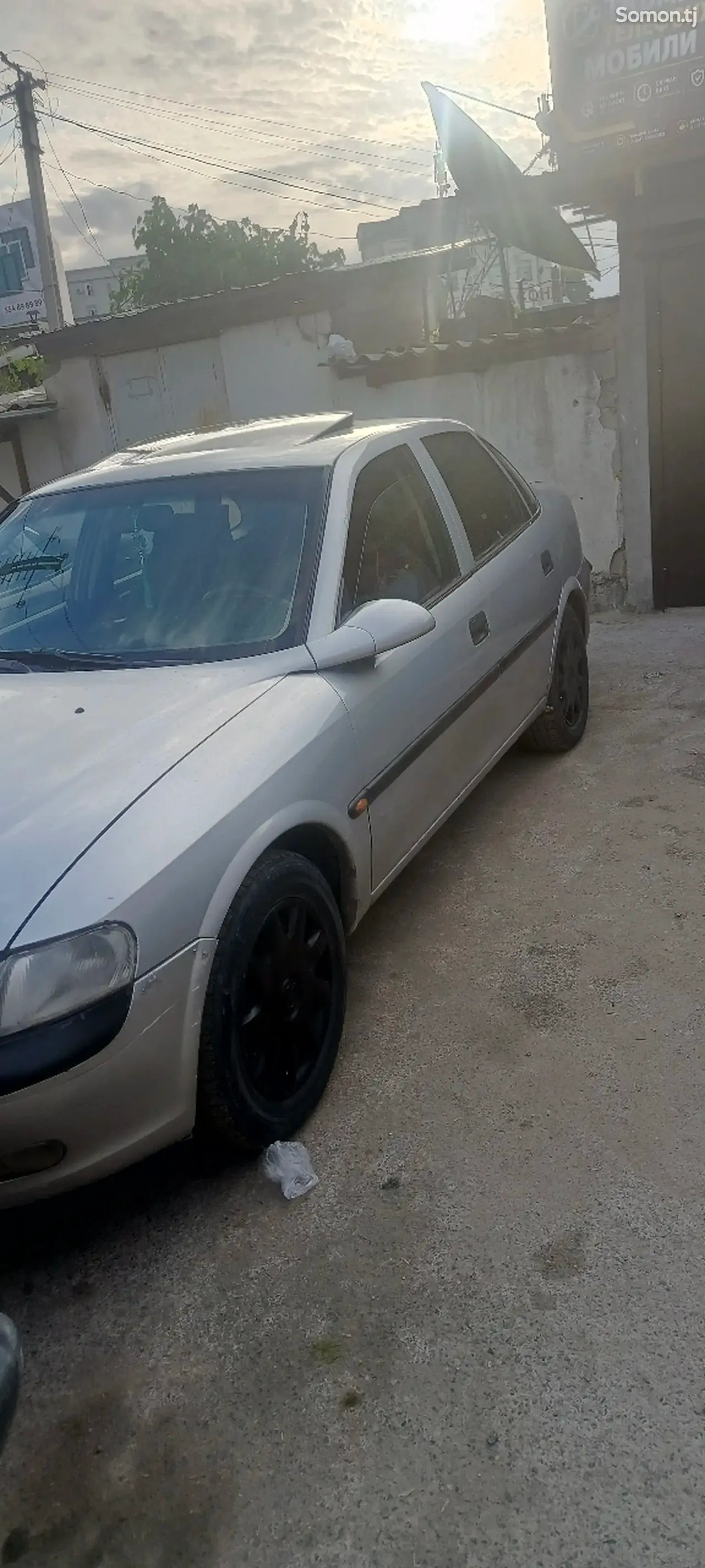 Opel Vectra C 1996 · 1.6 MT