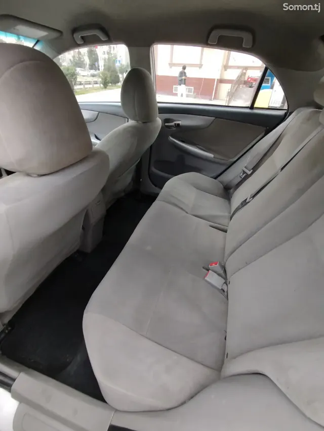 Toyota Corolla 2011 · 1.8 AT