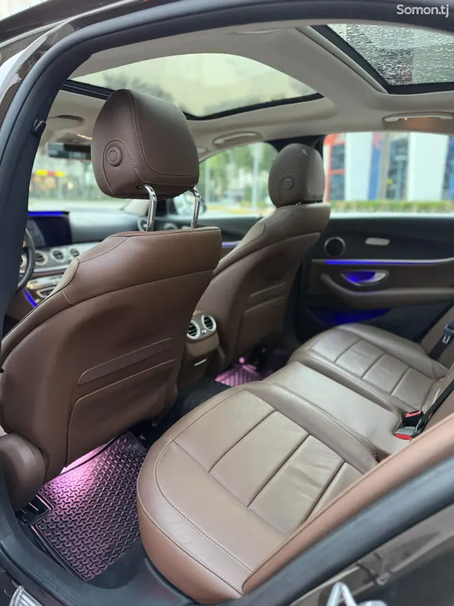 Mercedes-Benz E class 2016 · 3.0 AT