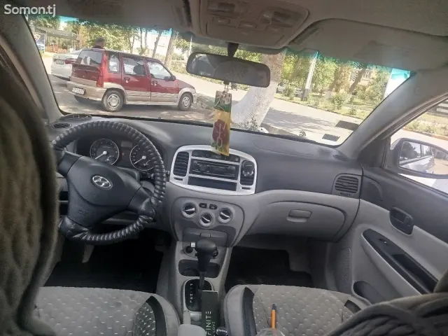 Hyundai Accent 2007 · 1.6 AT