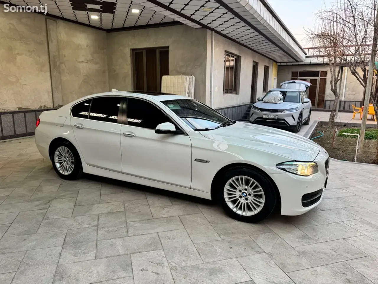 BMW 5 series 2014 · 2.0 AT