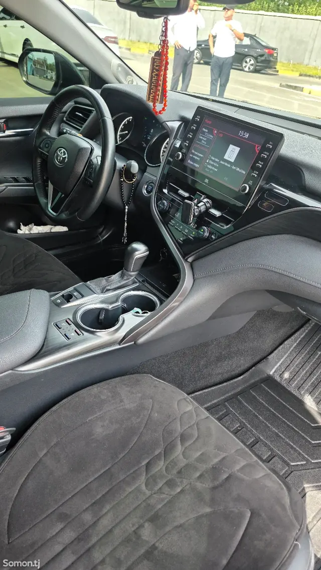 Toyota Camry 2024 · 2.5 AT