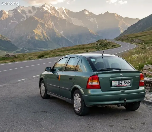 Opel Astra G 1999 · 1.6 MT