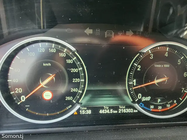 BMW 3 series 2016 · 2.0 AT