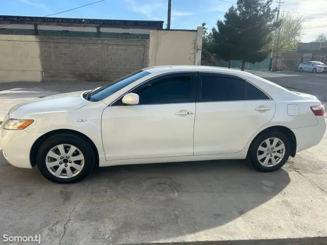 Toyota Camry 2008 · 2.4 AT