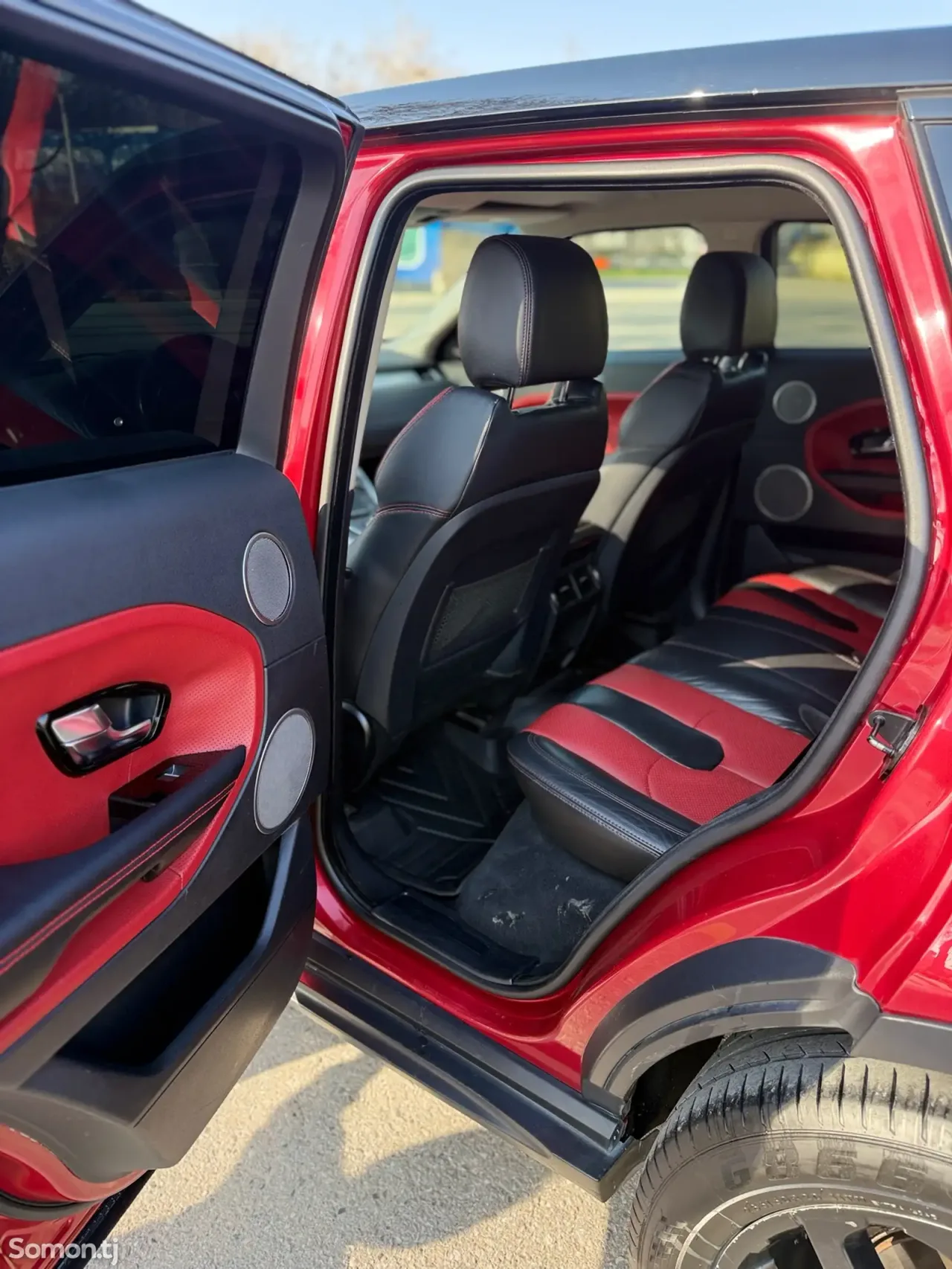 Land Rover Evoque 2012 · 2.2 AT
