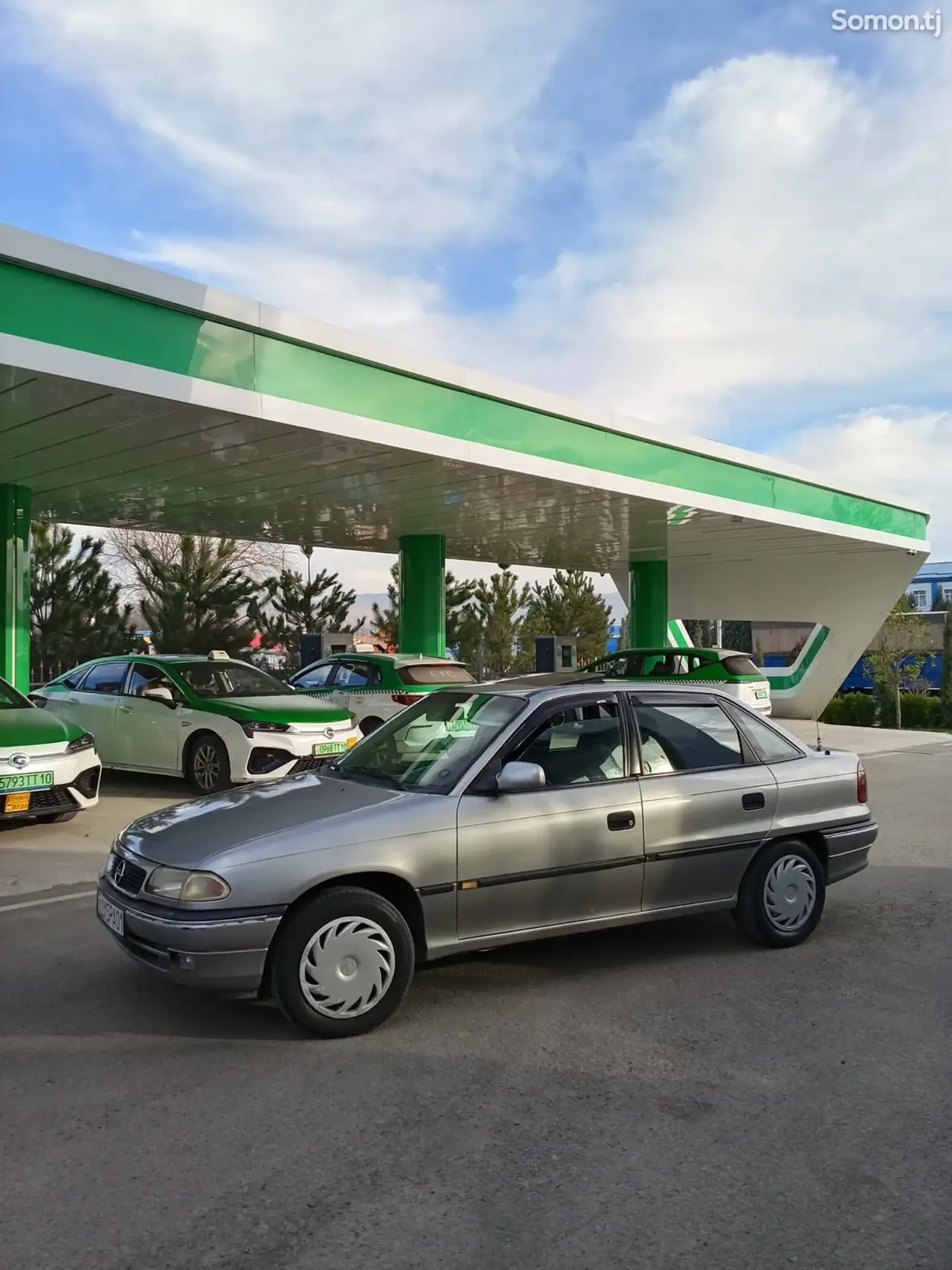 Opel Astra F 1996 · 1.6 MT