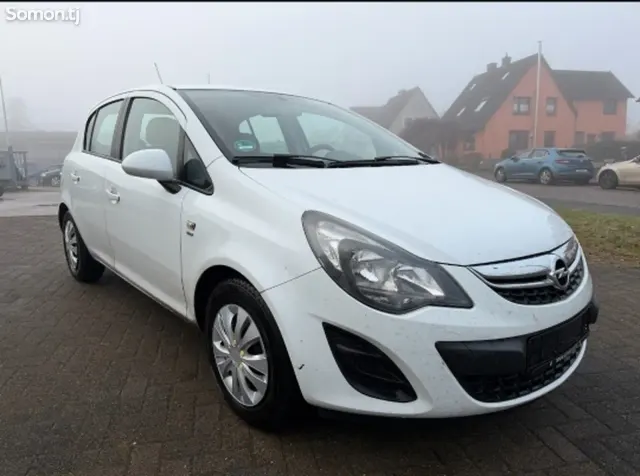 Opel Corsa 2015 · 1.4 MT