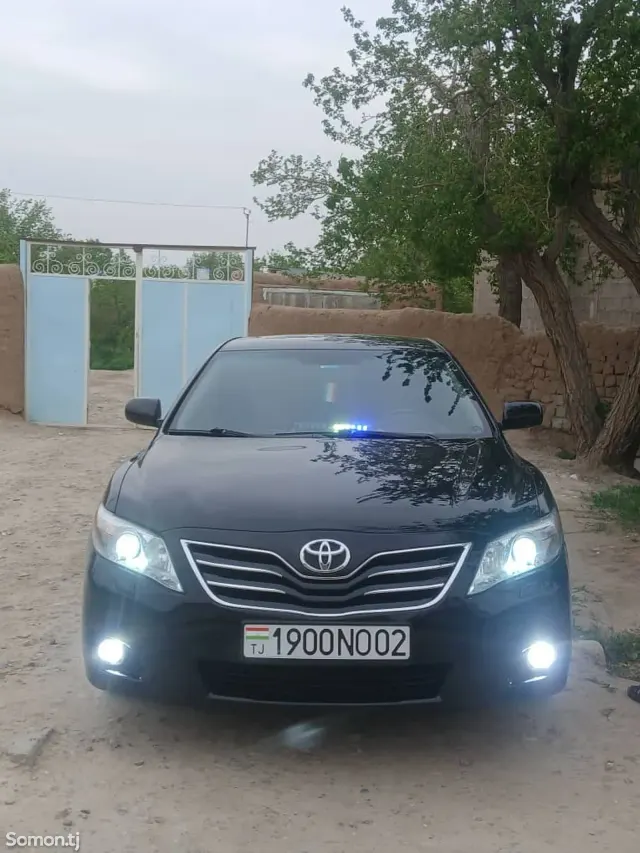 Toyota Camry 2010 · 2.4 AT