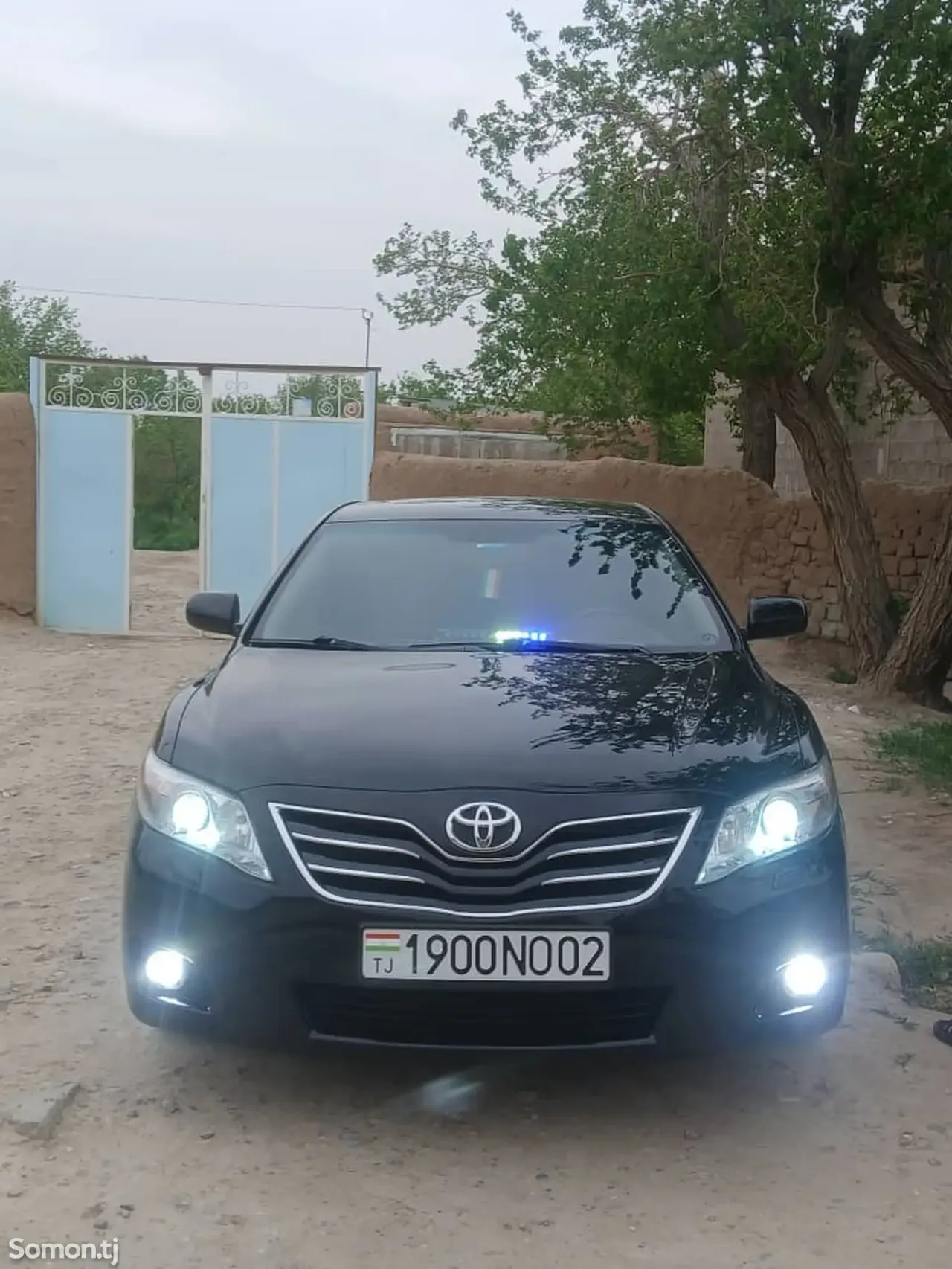 Toyota Camry 2010 · 2.4 AT