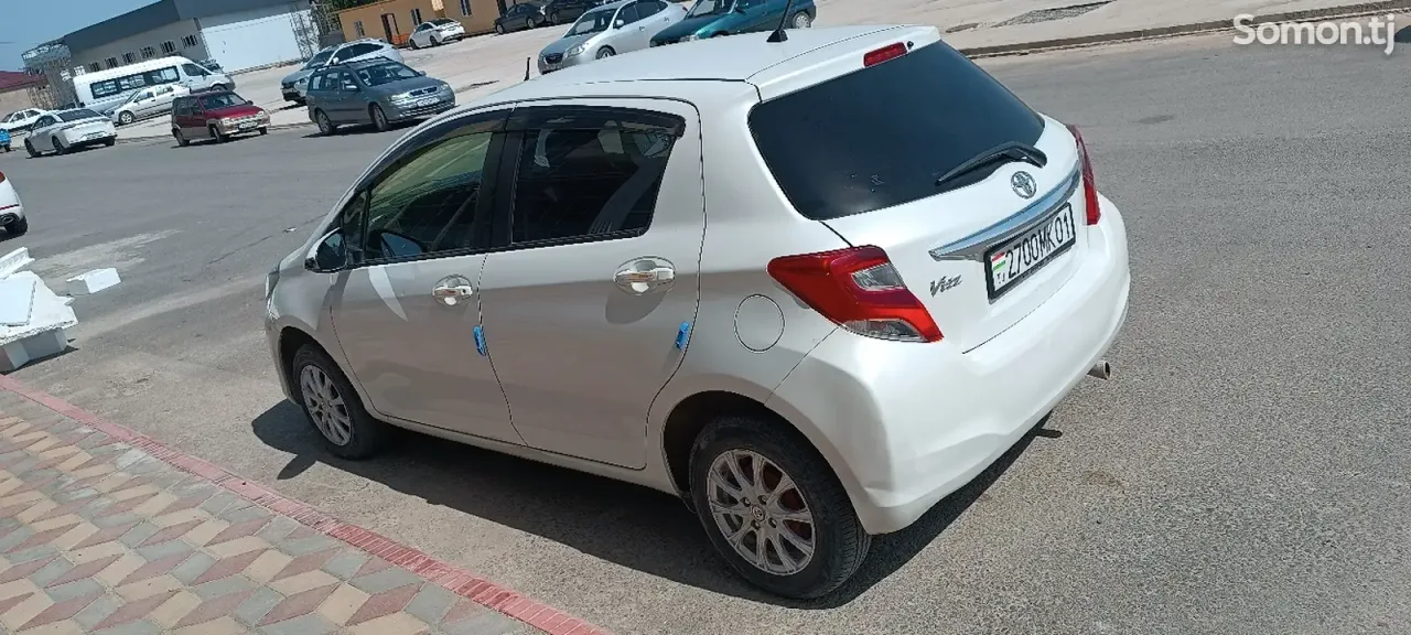 Toyota Vitz 2015 · 1.3 AT