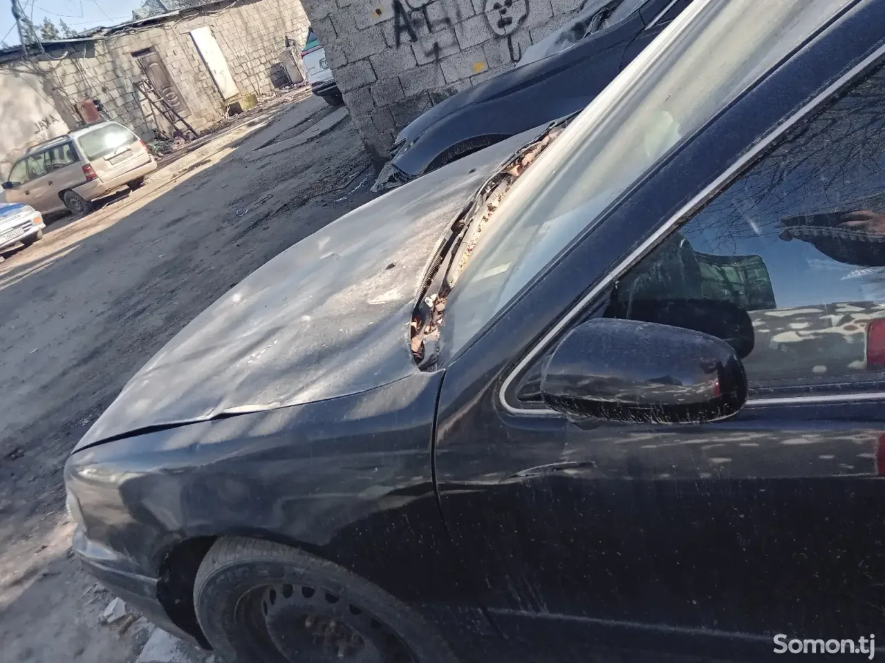 Nissan Maxima 1998 · 3.0 MT