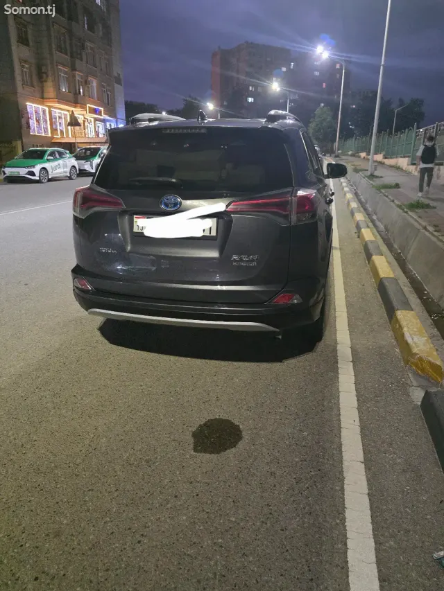 Toyota RAV 4 2017 · 2.5 AT