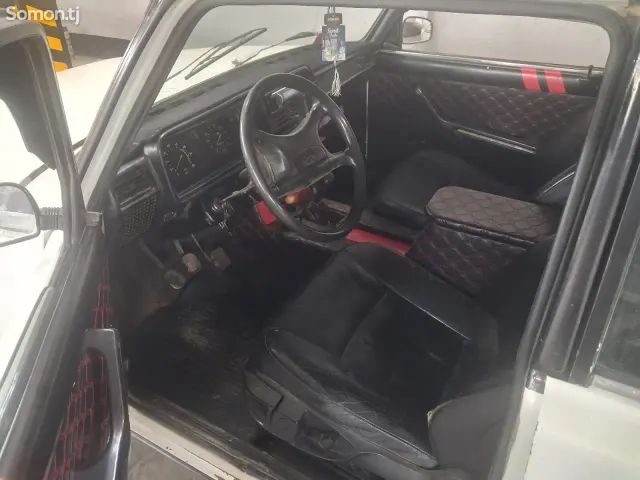 Lada (ВАЗ) 2107 1995 · 0.6 MT