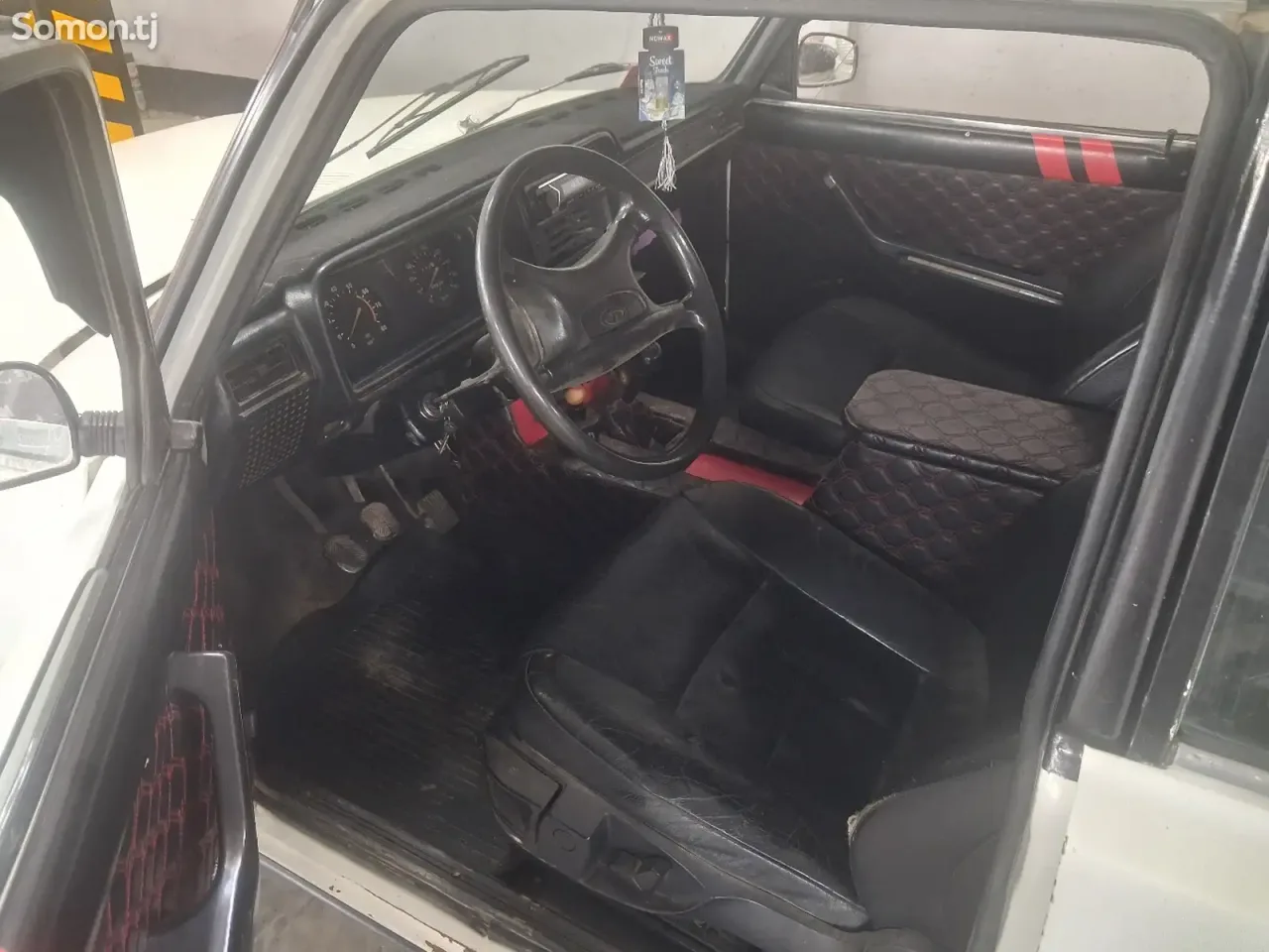 Lada (ВАЗ) 2107 1995 · 0.6 MT