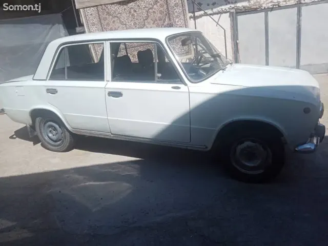 Lada (ВАЗ) 2101 1978 · 1.2 MT