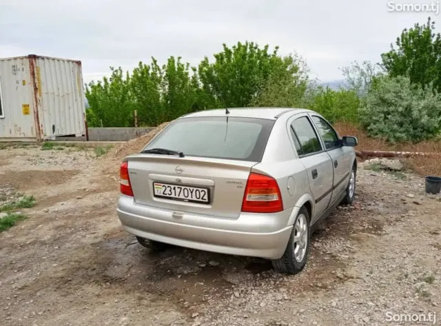 Opel Astra G 2000 · 1.6 MT