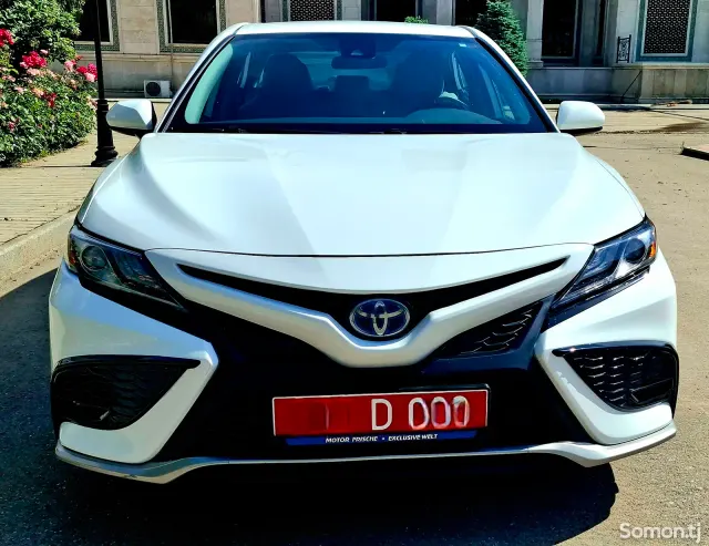 Toyota Camry 2020 · 2.5 AT