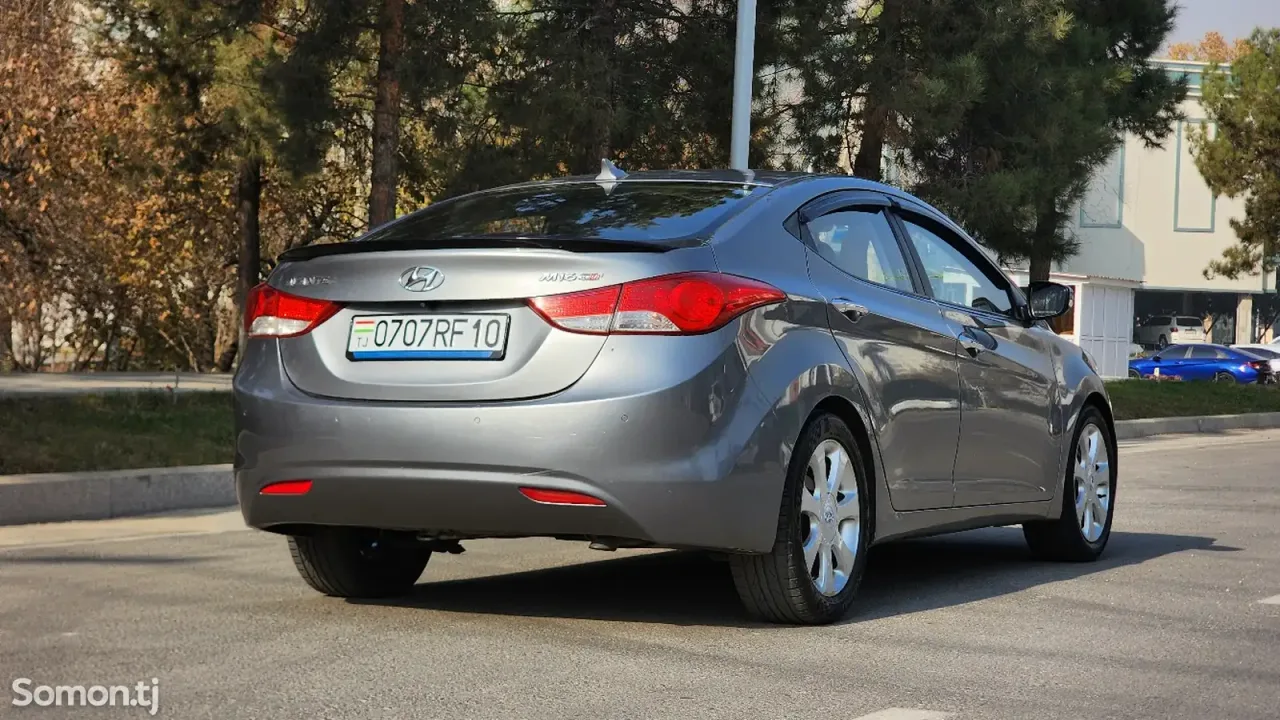 Hyundai Avante 2011 · 1.6 AT