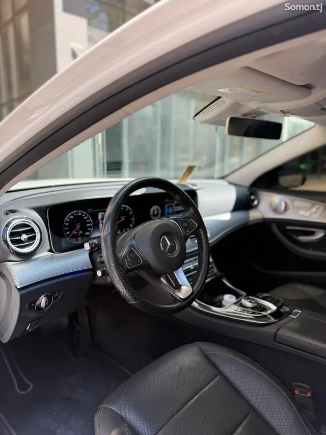 Mercedes-Benz E class 2016 · 3.0 AT