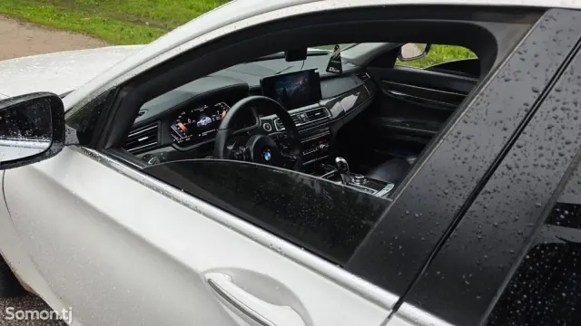 BMW 7 series 2013 · 3.0 AT