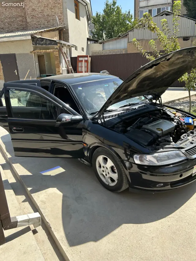 Opel Vectra B 1999 · 1.6 MT