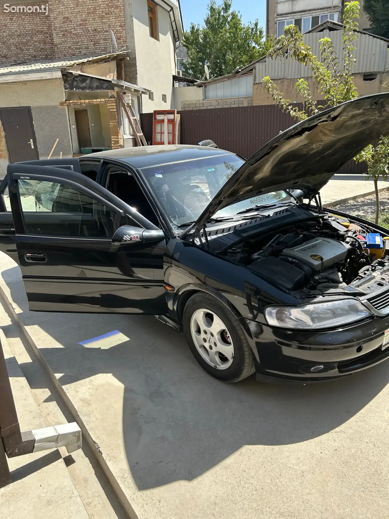 Opel Vectra B 1999 · 1.6 MT