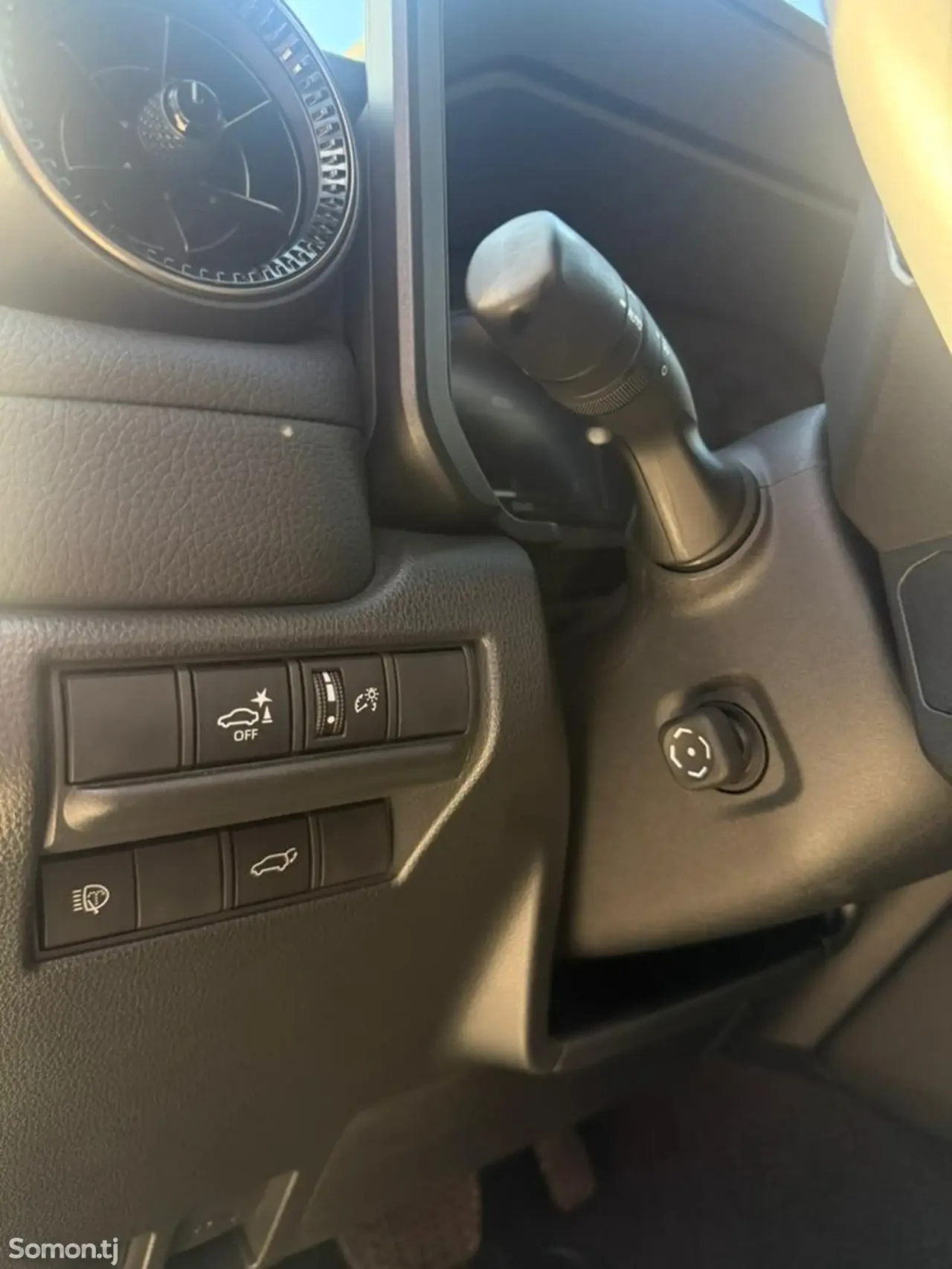 Toyota Land Cruiser Prado 2025 · 2.4 AT