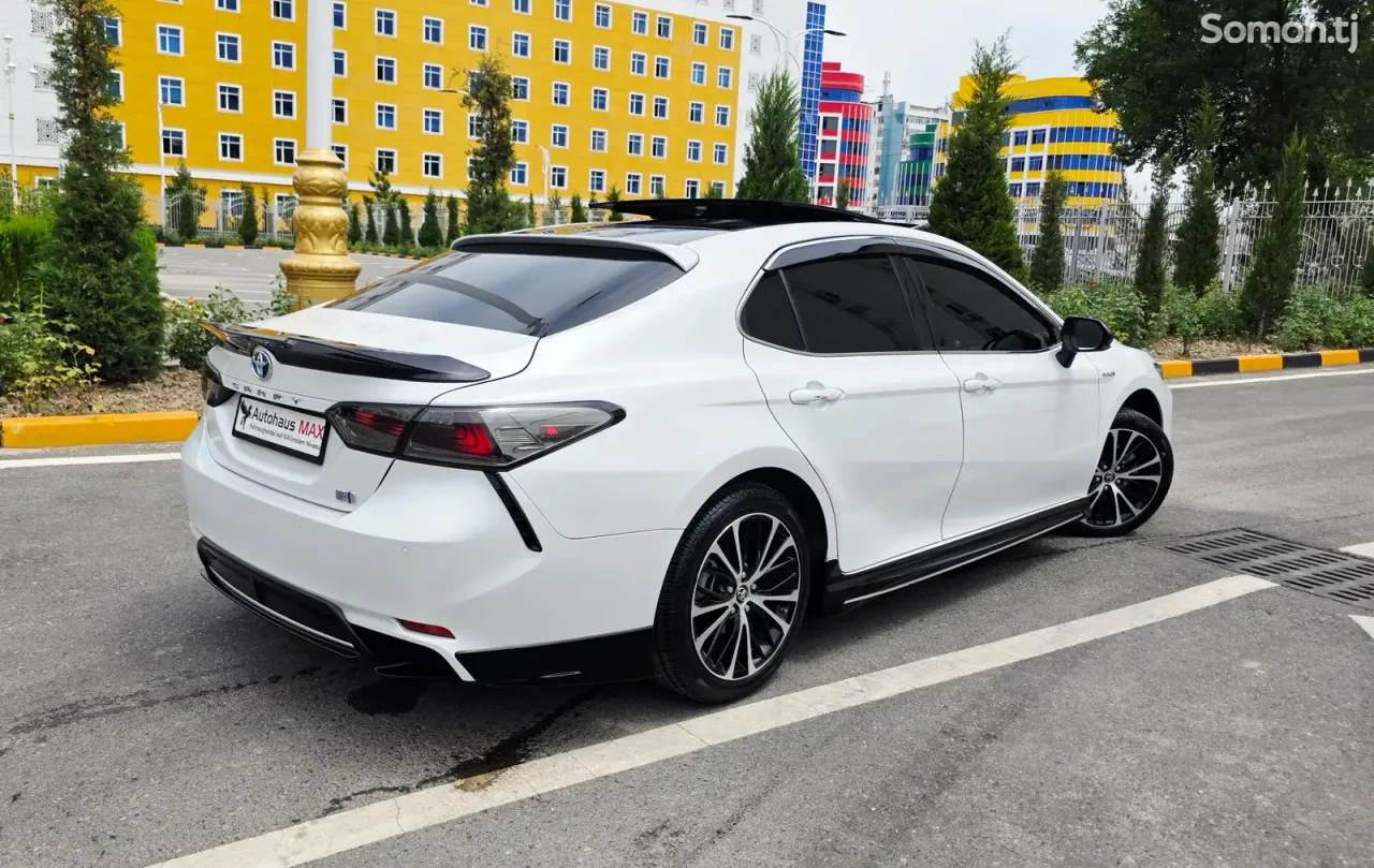 Toyota Camry 2020 · 2.5 CVT