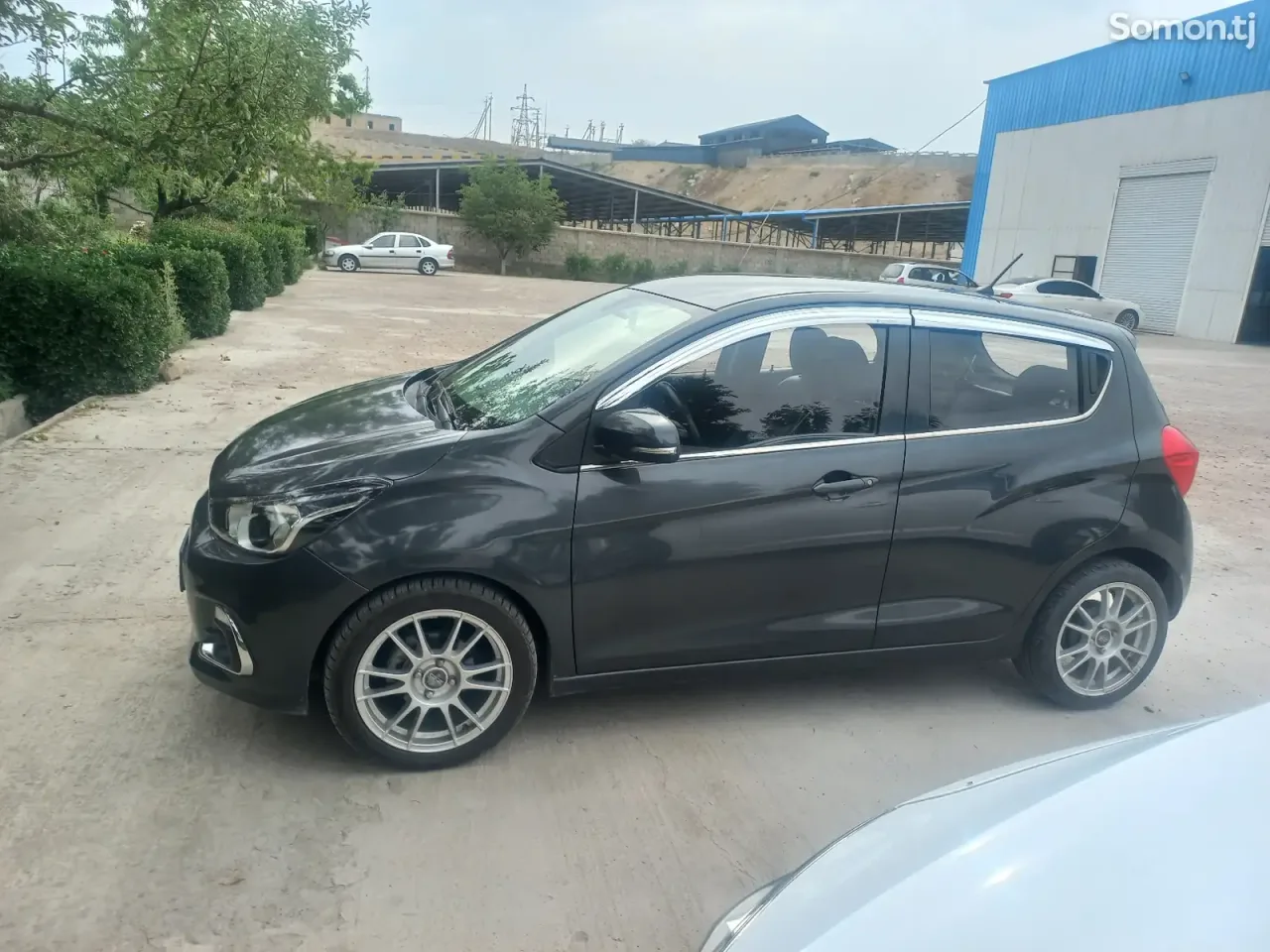 Chevrolet Spark 2016 · 1.1 AT