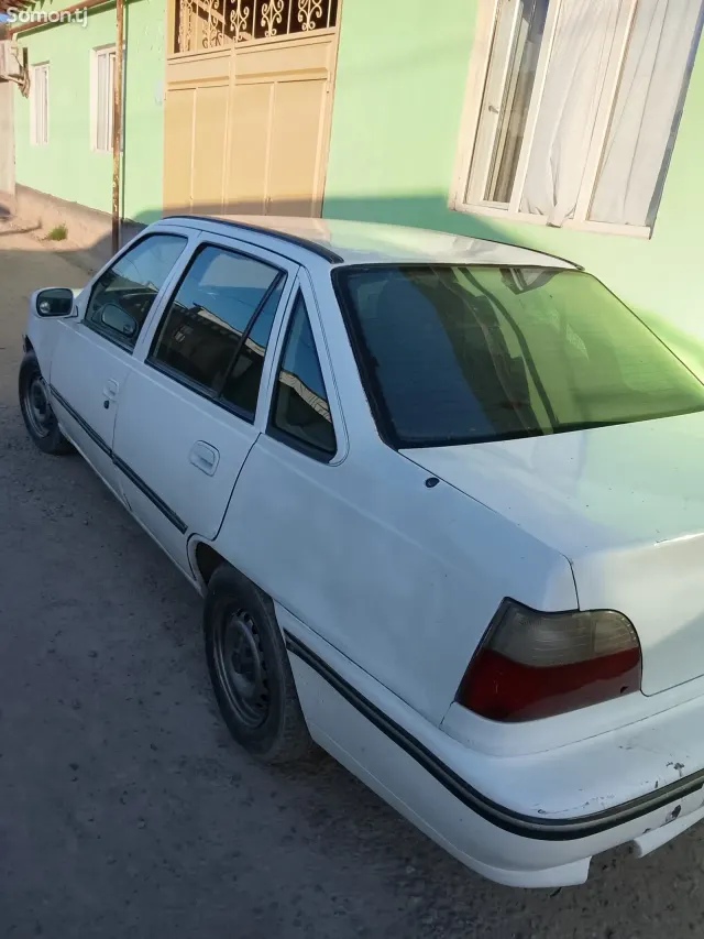 Daewoo Nexia 1996 · 1.6 MT