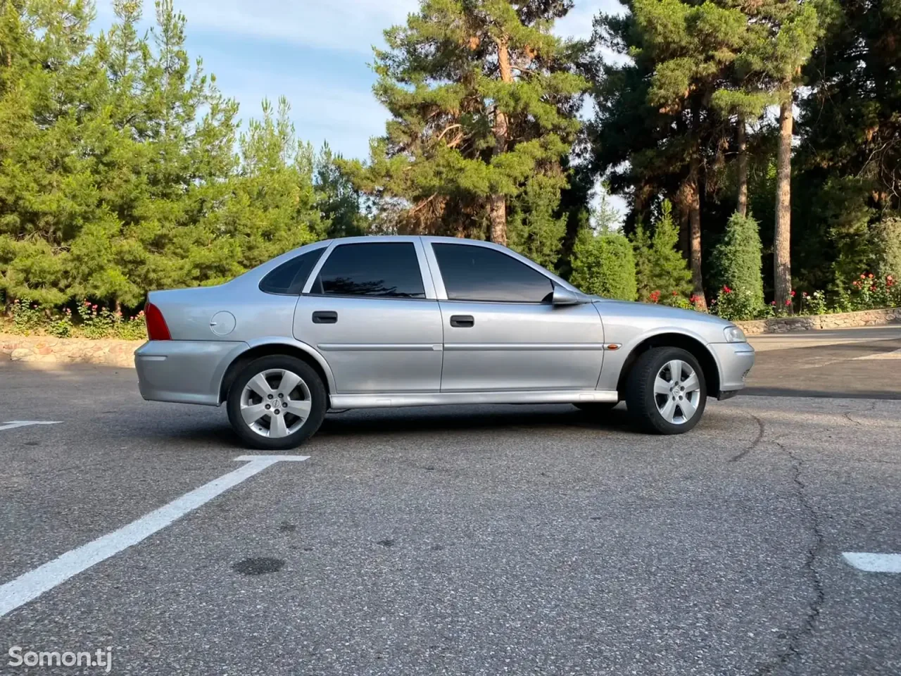 Opel Vectra B 2000 · 1.6 MT