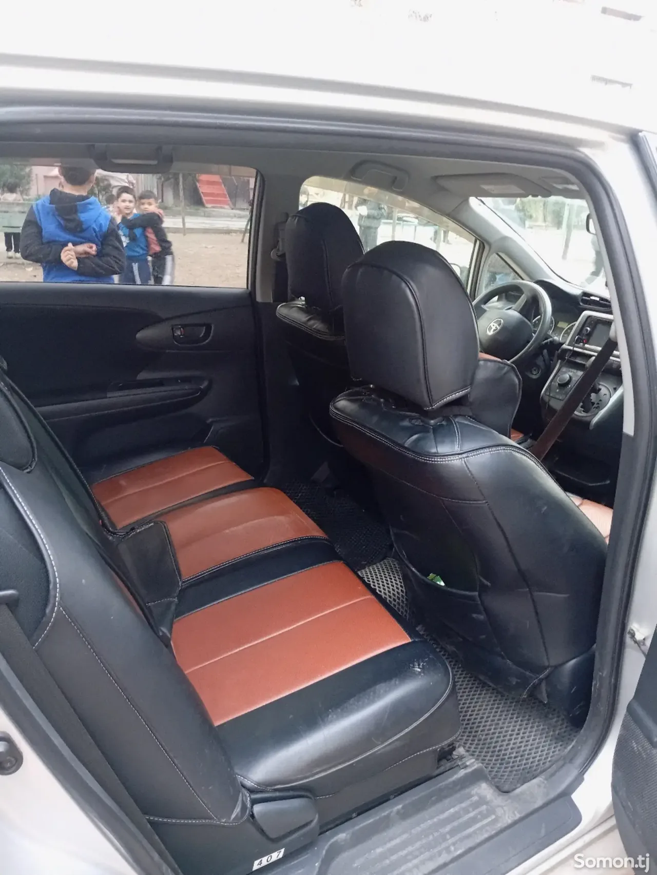 Toyota Wish 2014 · 1.8 AT