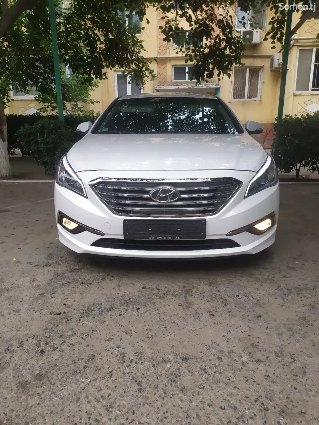 Hyundai Sonata 2015 · 2.0 AT