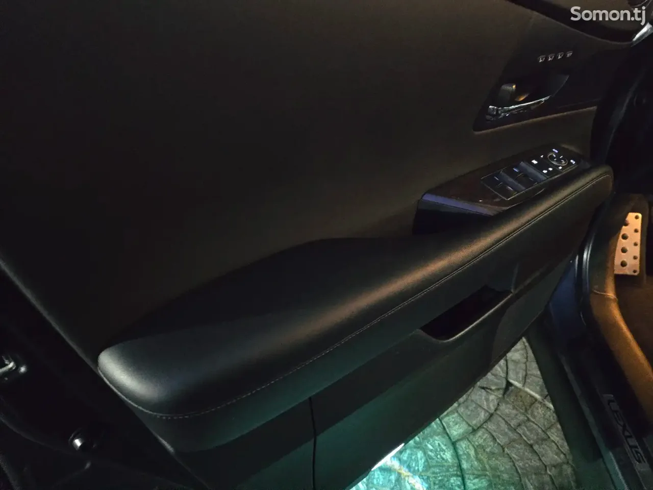 Lexus RX series 2016 · 3.5 AT
