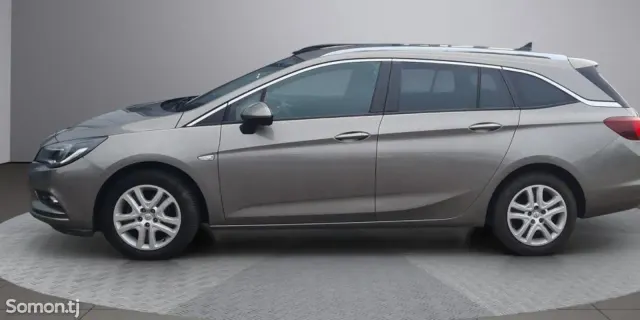 Opel Astra K 2016 · 1.0 MT