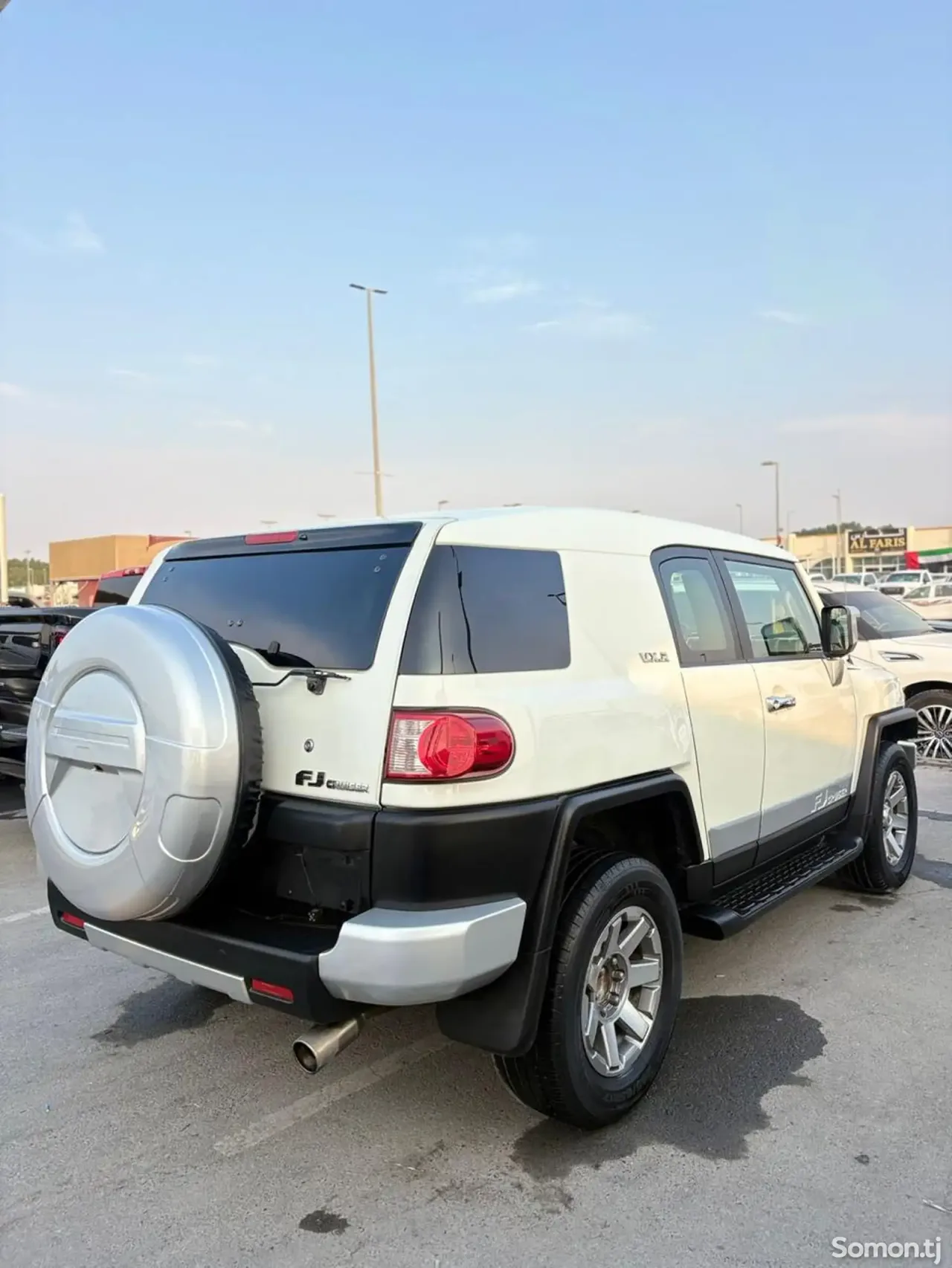 Toyota FJ Cruiser 2015 · 4.0 AT