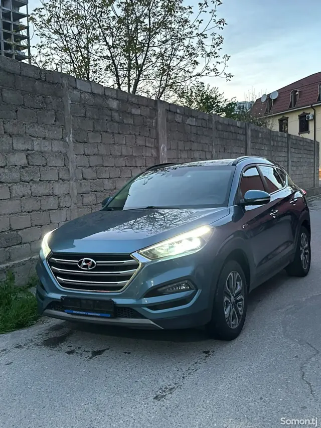 Hyundai Tucson 2016 · 1.6 AT