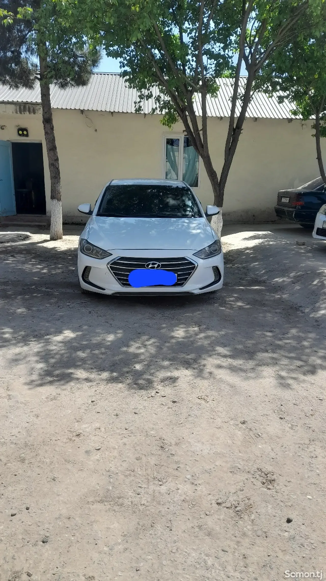 Hyundai Elantra 2017 · 2.0 AT