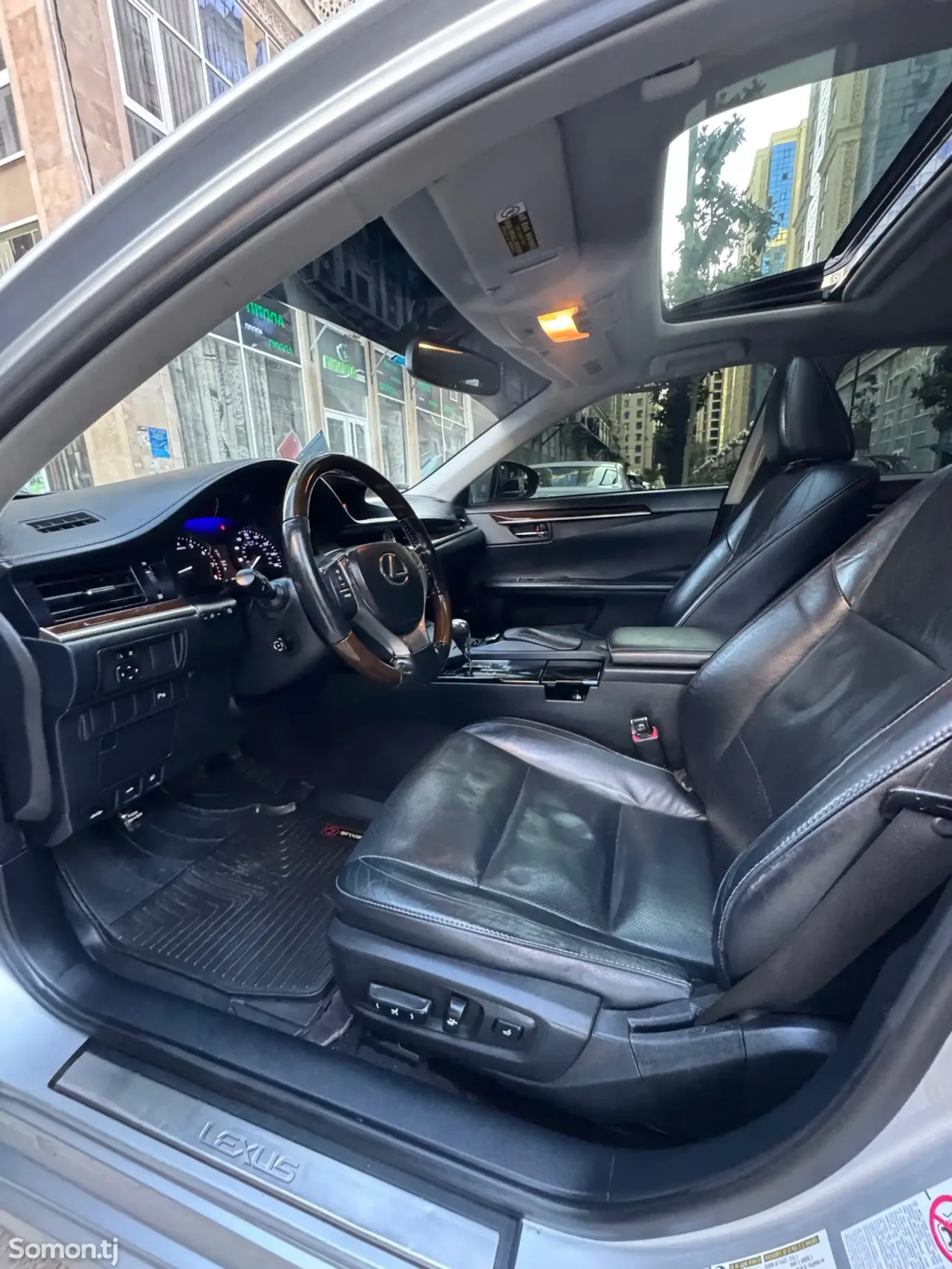 Lexus ES series 2014 · 3.5 AT