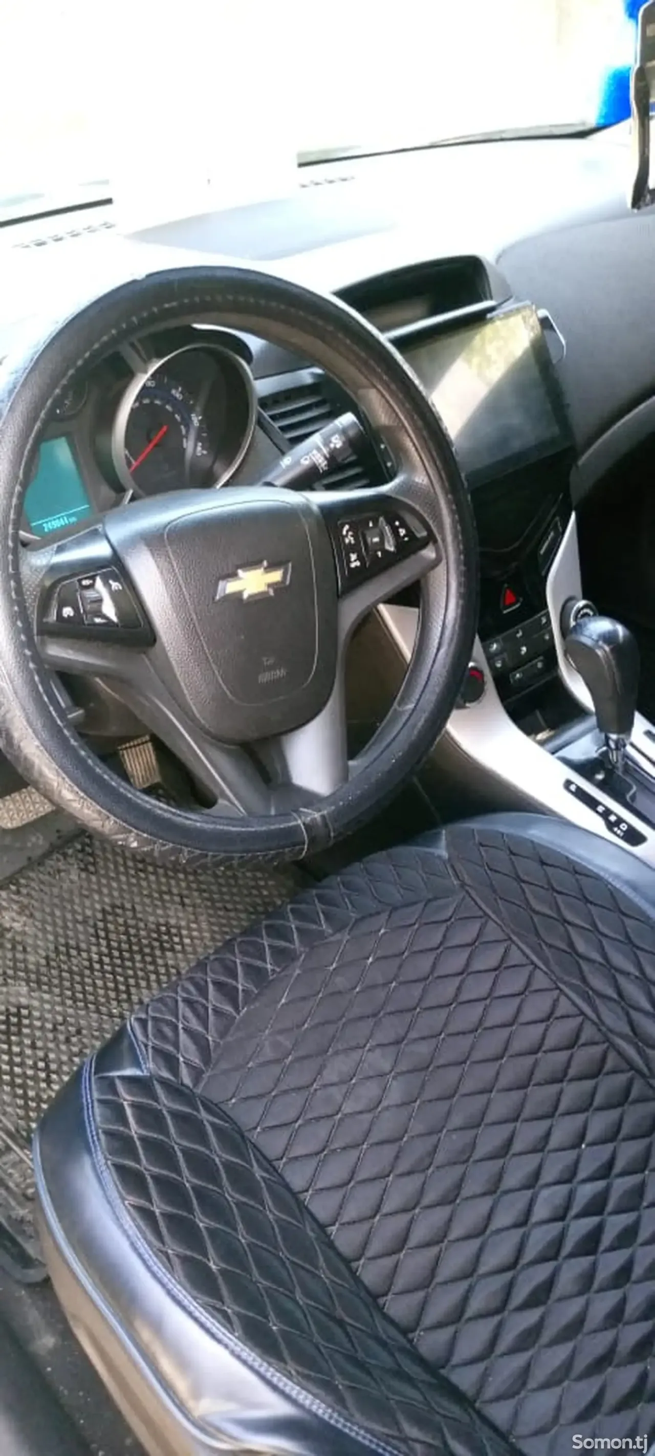 Chevrolet Cruze 2014 · 1.4 AT