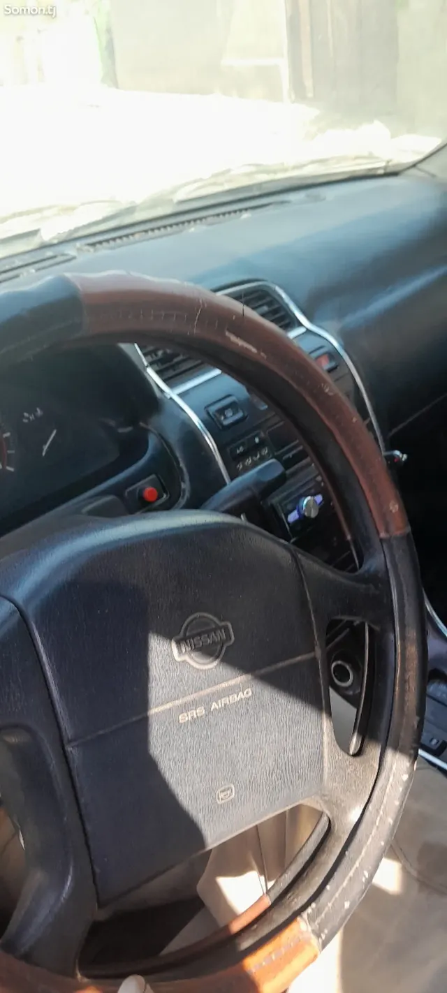 Nissan Maxima 1995 · 2.0 AT