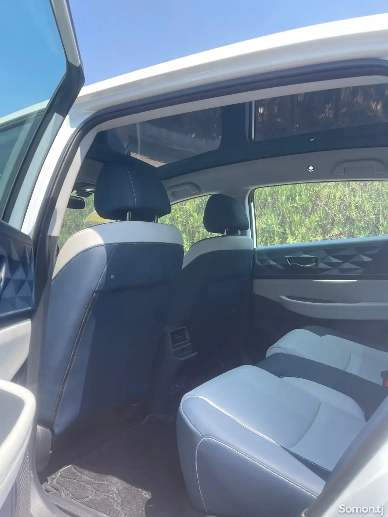 Dongfeng L7 2025 · AT