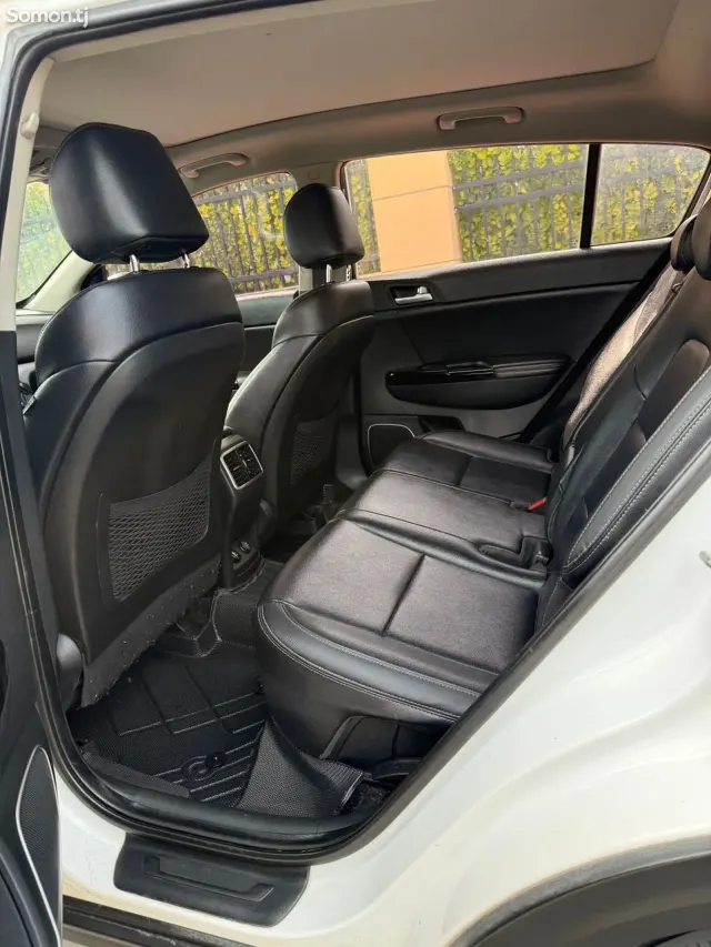 Kia K5 2017 · 1.6 AT