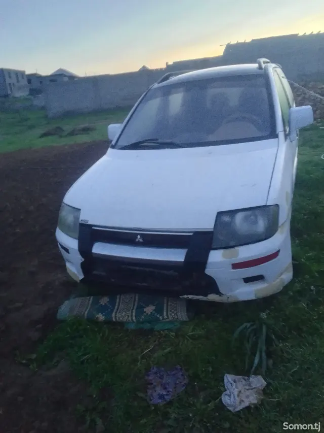 Mitsubishi Chariot 1998 · 0.4 AMT