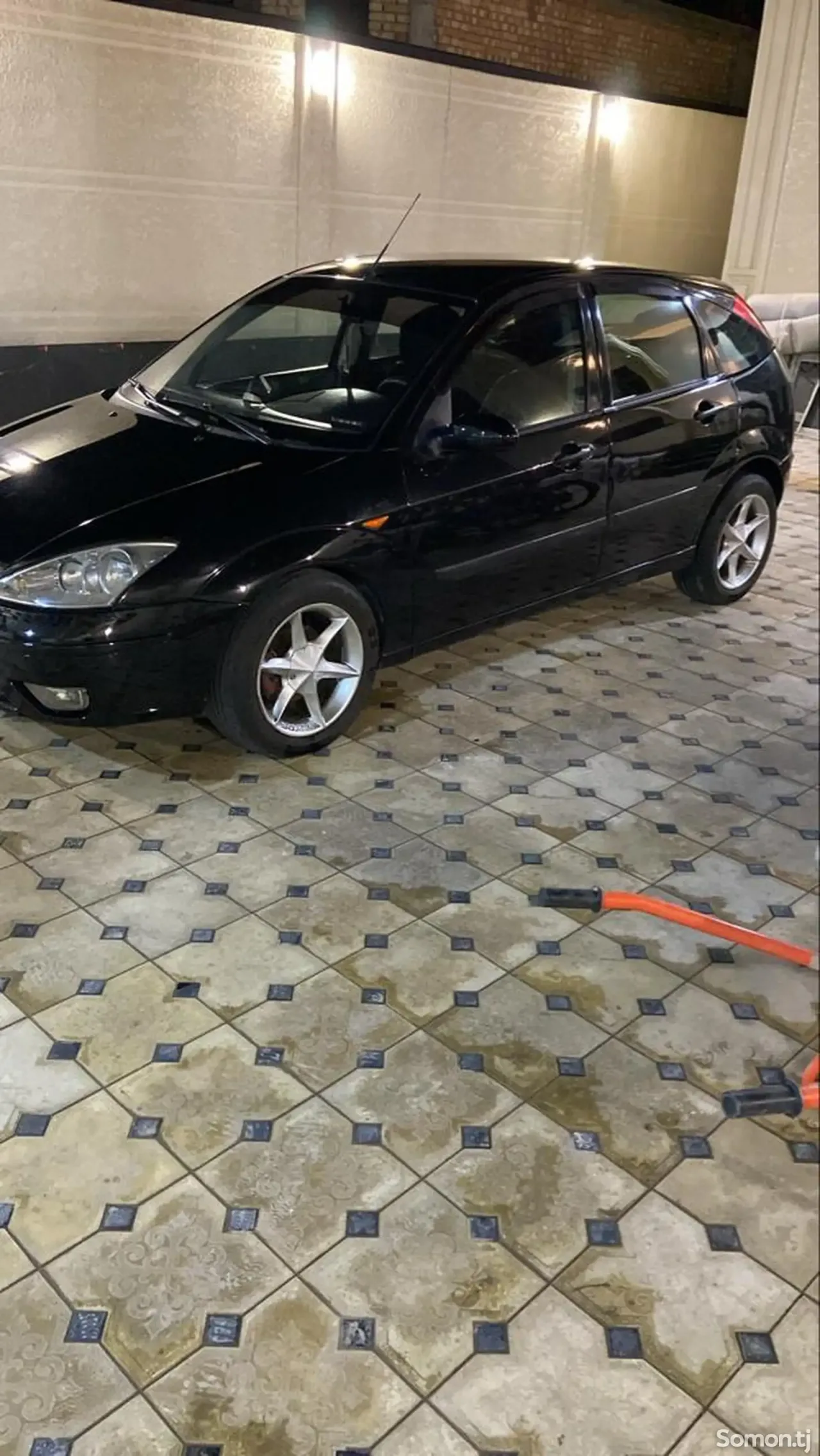 Ford Focus 2004 · 1.6 AT
